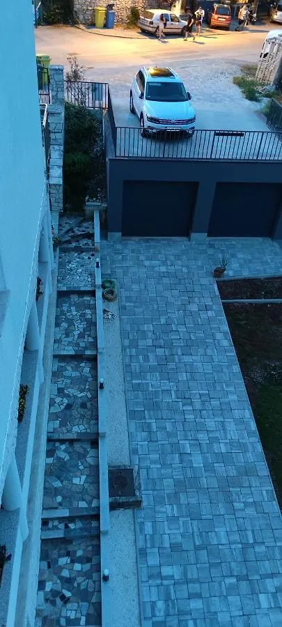 Apartments E&F, Veruda Porat, Free Parking Pula