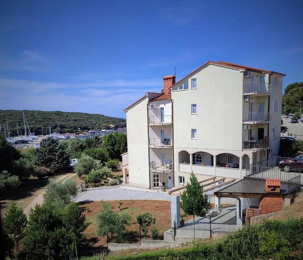 Apartments E&F, Veruda Porat, Free Parking Pula 0*,  Croatia