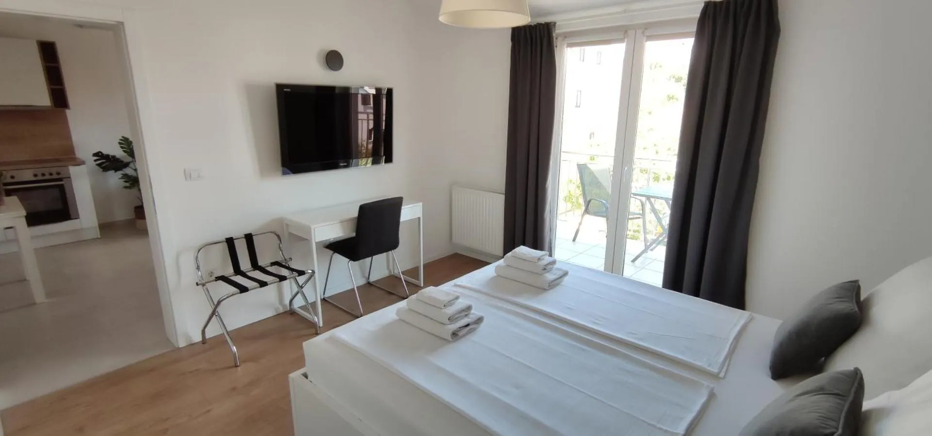 Apartments E&F, Veruda Porat, Free Parking Pula