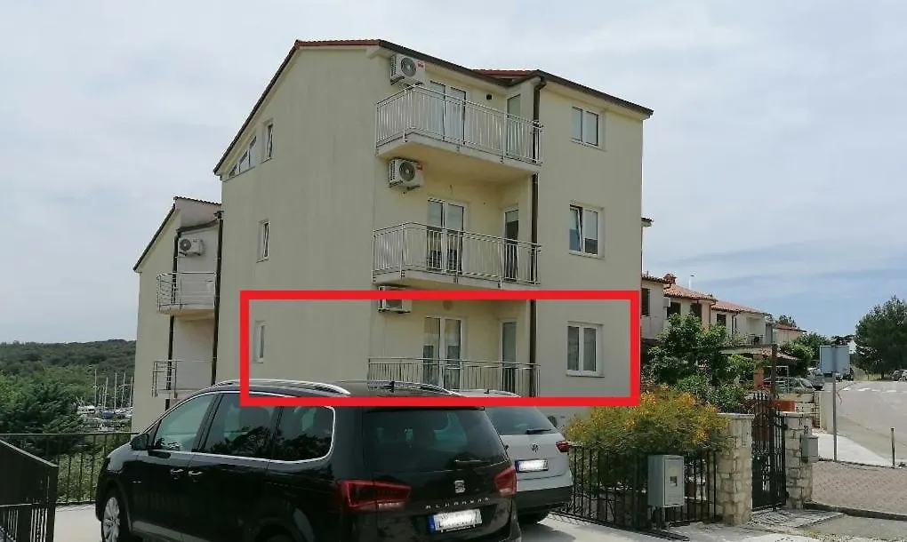 Apartments E&F, Veruda Porat, Free Parking Pula