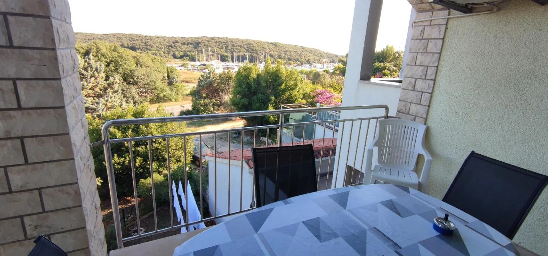 Apartments E&F, Veruda Porat, Free Parking Pula Croatia
