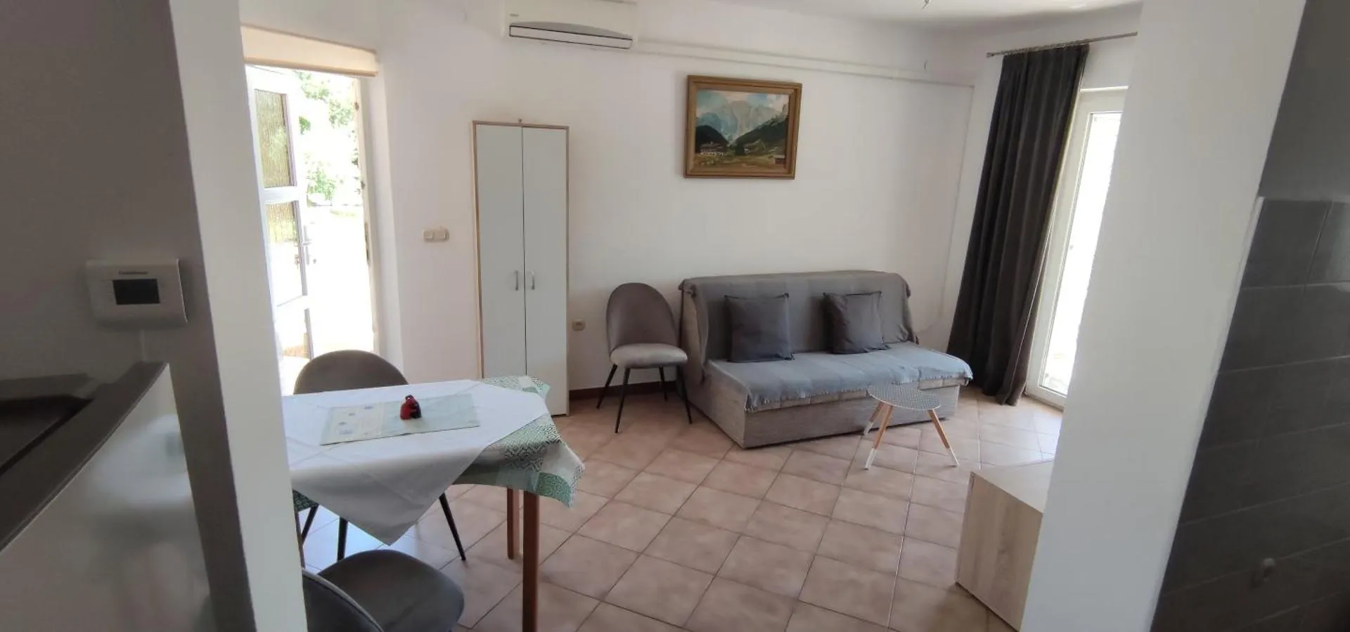 Apartments E&F, Veruda Porat, Free Parking Pula