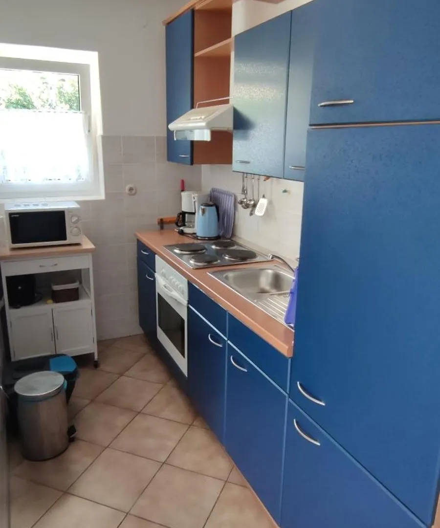 Apartments E&F, Veruda Porat, Free Parking Pula Croatia